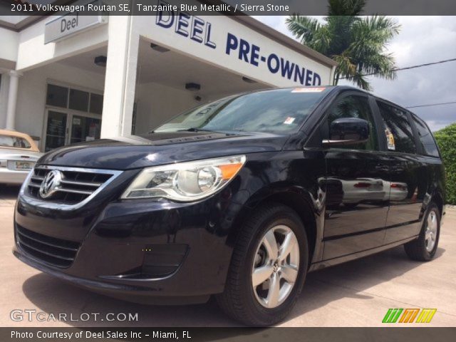 2011 Volkswagen Routan SE in Tanzanite Blue Metallic