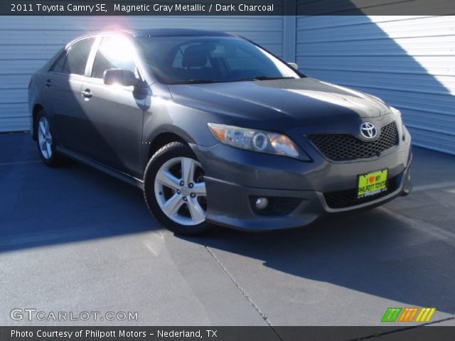 2011 Toyota Camry SE in Magnetic Gray Metallic