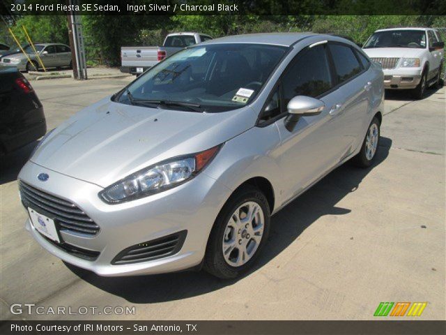 2014 Ford Fiesta SE Sedan in Ingot Silver