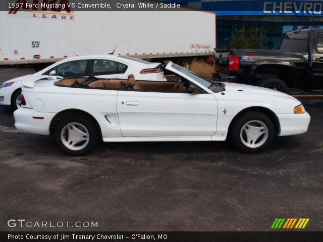 1997 Ford Mustang V6 Convertible in Crystal White