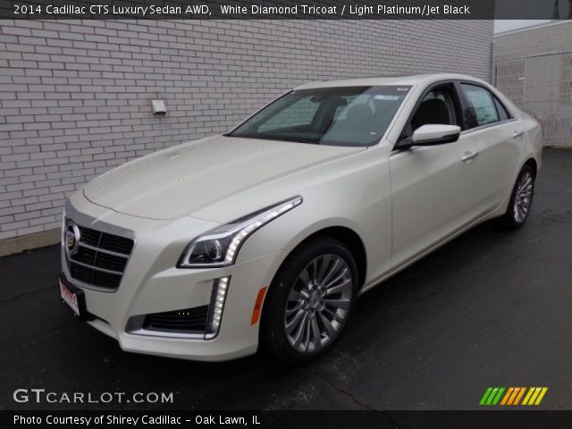 2014 Cadillac CTS Luxury Sedan AWD in White Diamond Tricoat