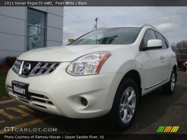 2011 Nissan Rogue SV AWD in Pearl White