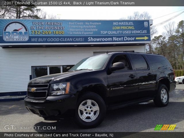 2007 Chevrolet Suburban 1500 LS 4x4 in Black