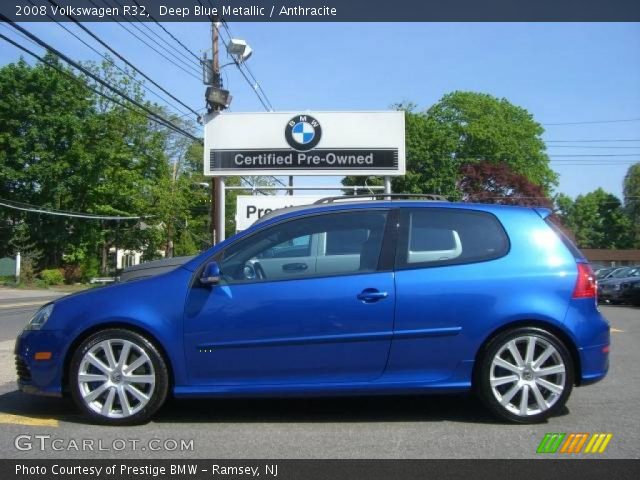 2008 Volkswagen R32  in Deep Blue Metallic