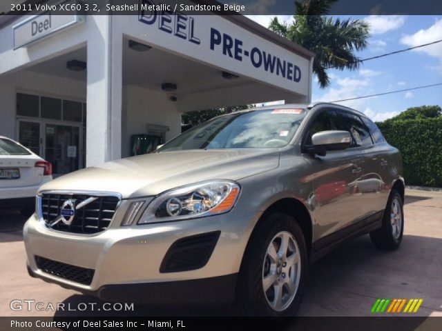 2011 Volvo XC60 3.2 in Seashell Metallic