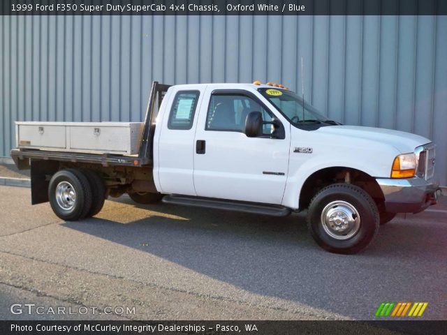 1999 Ford F350 Super Duty SuperCab 4x4 Chassis in Oxford White