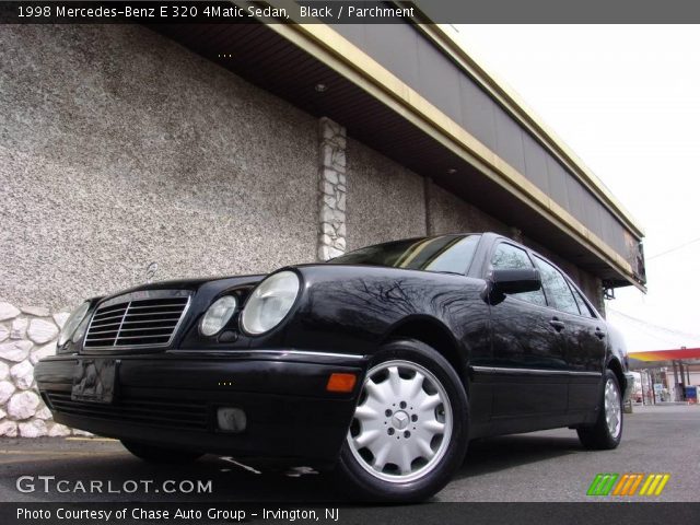 1998 Mercedes-Benz E 320 4Matic Sedan in Black