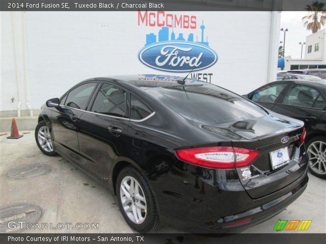 2014 Ford Fusion SE in Tuxedo Black