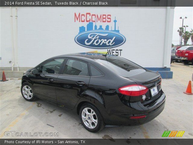 2014 Ford Fiesta SE Sedan in Tuxedo Black