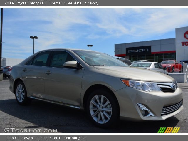 2014 Toyota Camry XLE in Creme Brulee Metallic