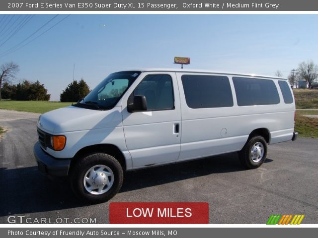 2007 Ford E Series Van E350 Super Duty XL 15 Passenger in Oxford White