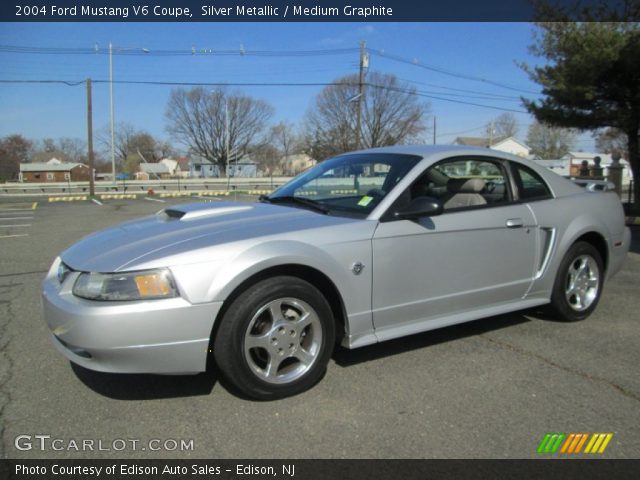 2004 Ford Mustang V6 Coupe in Silver Metallic