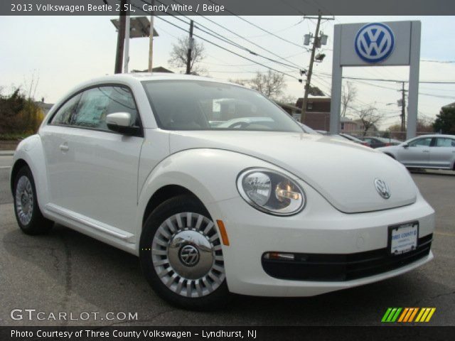 2013 Volkswagen Beetle 2.5L in Candy White