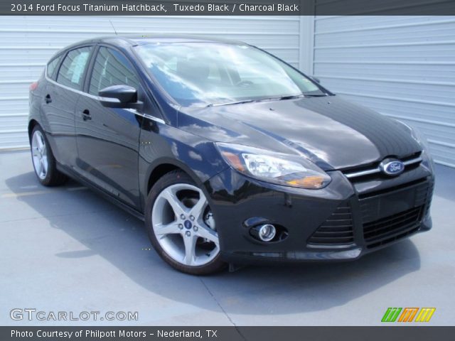 2014 Ford Focus Titanium Hatchback in Tuxedo Black