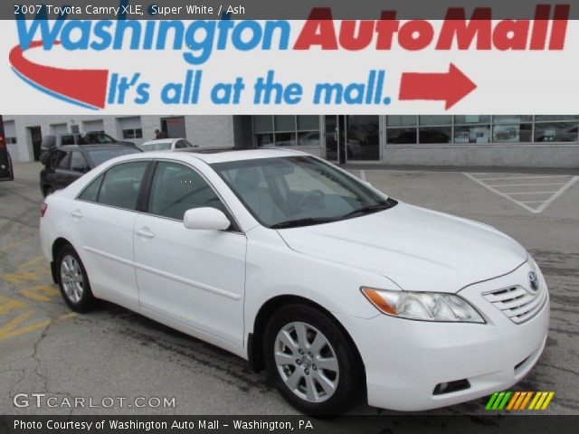2007 Toyota Camry XLE in Super White