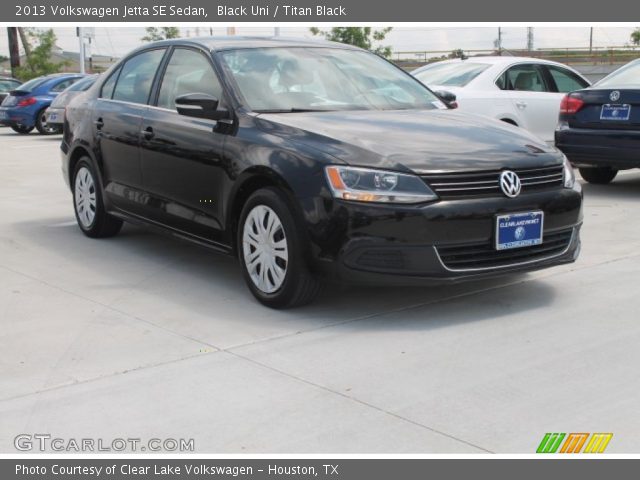 2013 Volkswagen Jetta SE Sedan in Black Uni