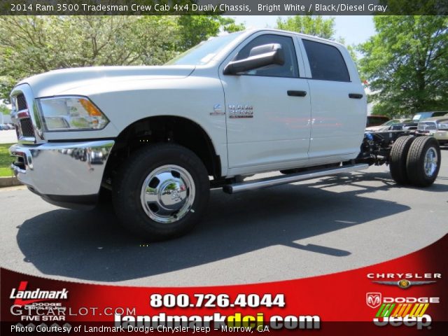 2014 Ram 3500 Tradesman Crew Cab 4x4 Dually Chassis in Bright White