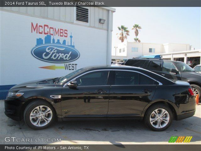 2014 Ford Taurus SEL in Tuxedo Black