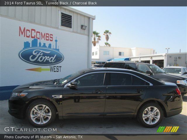2014 Ford Taurus SEL in Tuxedo Black