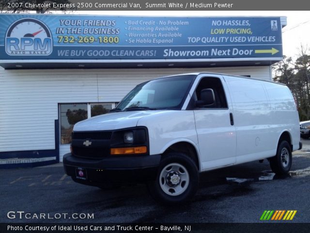 2007 Chevrolet Express 2500 Commercial Van in Summit White
