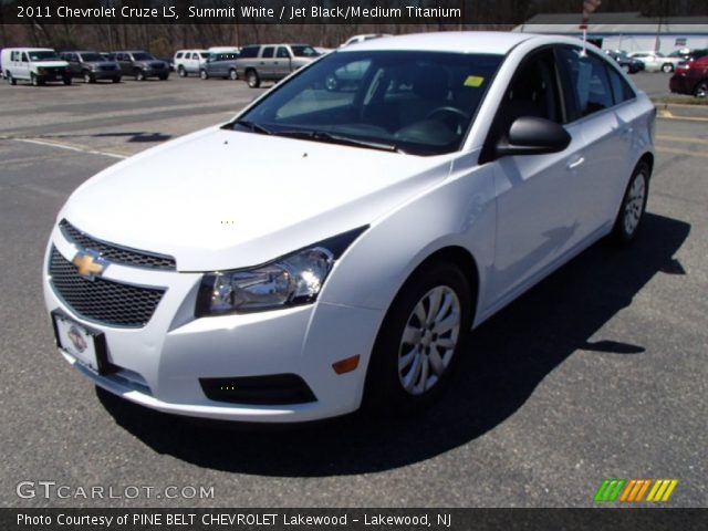 2011 Chevrolet Cruze LS in Summit White