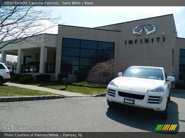 2010 Porsche Cayenne Tiptronic in Sand White