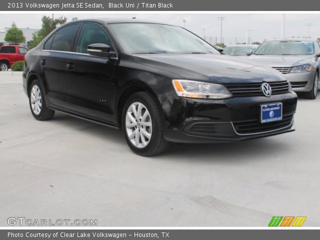 2013 Volkswagen Jetta SE Sedan in Black Uni