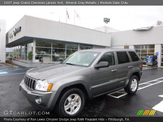 2007 Jeep Grand Cherokee Laredo 4x4 in Mineral Gray Metallic