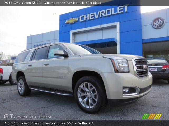 2015 GMC Yukon XL SLE in Champagne Silver Metallic