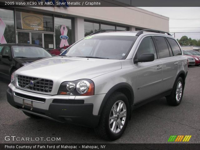 2005 Volvo XC90 V8 AWD in Silver Metallic