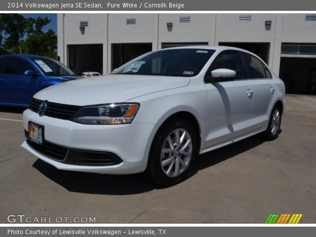 2014 Volkswagen Jetta SE Sedan in Pure White