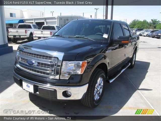 2014 Ford F150 XLT SuperCrew in Tuxedo Black