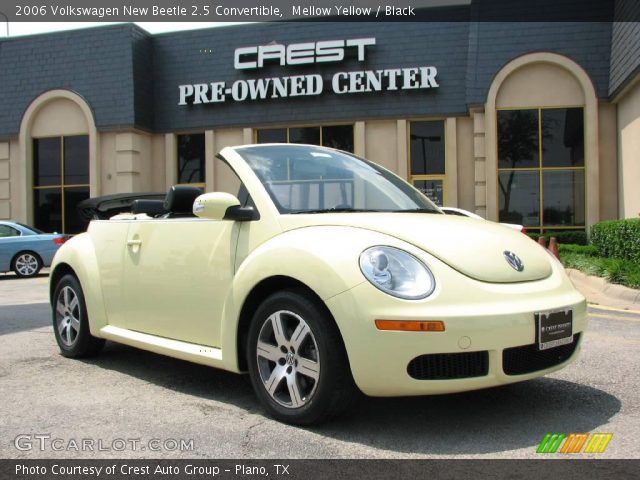 2006 Volkswagen New Beetle 2.5 Convertible in Mellow Yellow