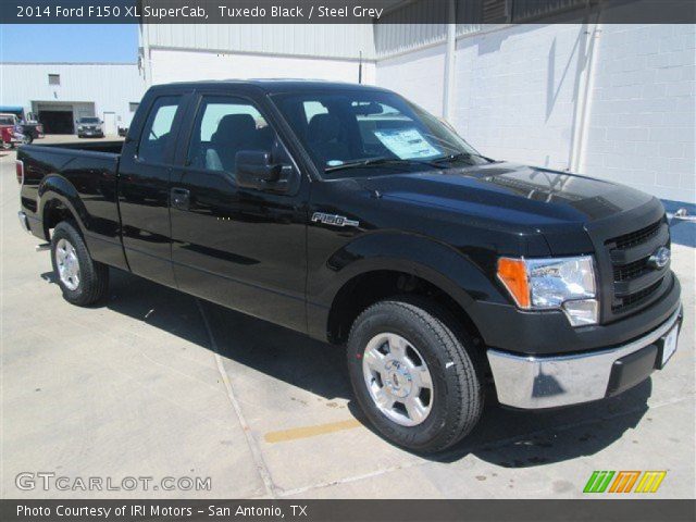 2014 Ford F150 XL SuperCab in Tuxedo Black