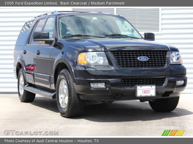 2005 Ford Expedition Limited in Black Clearcoat