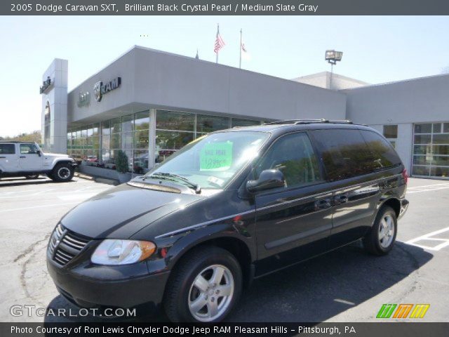 2005 Dodge Caravan SXT in Brilliant Black Crystal Pearl