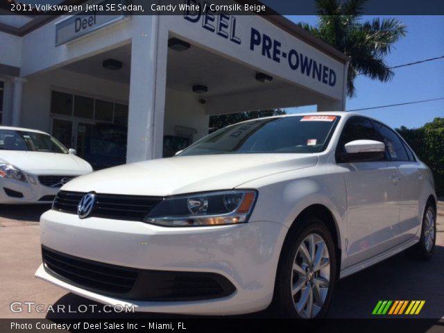 2011 Volkswagen Jetta SE Sedan in Candy White