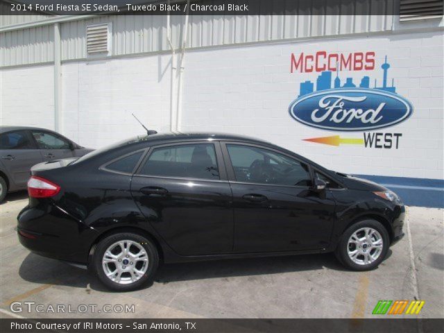 2014 Ford Fiesta SE Sedan in Tuxedo Black