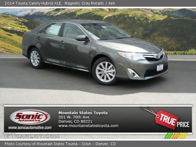 2014 Toyota Camry Hybrid XLE in Magnetic Gray Metallic