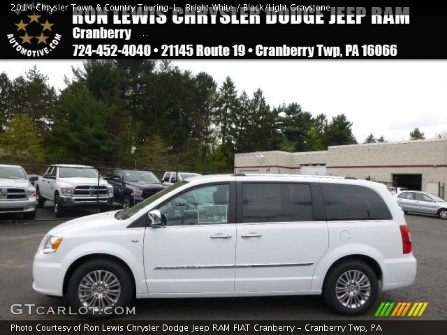 2014 Chrysler Town & Country Touring-L in Bright White