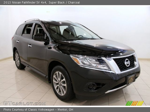 2013 Nissan Pathfinder SV 4x4 in Super Black