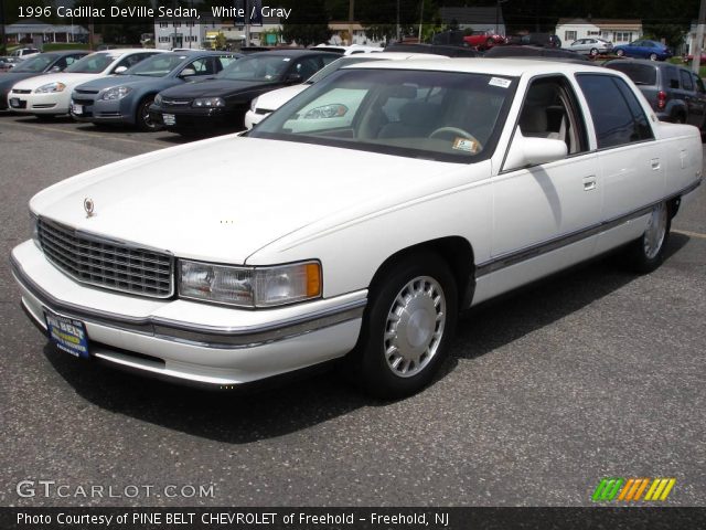 1996 Cadillac DeVille Sedan in White