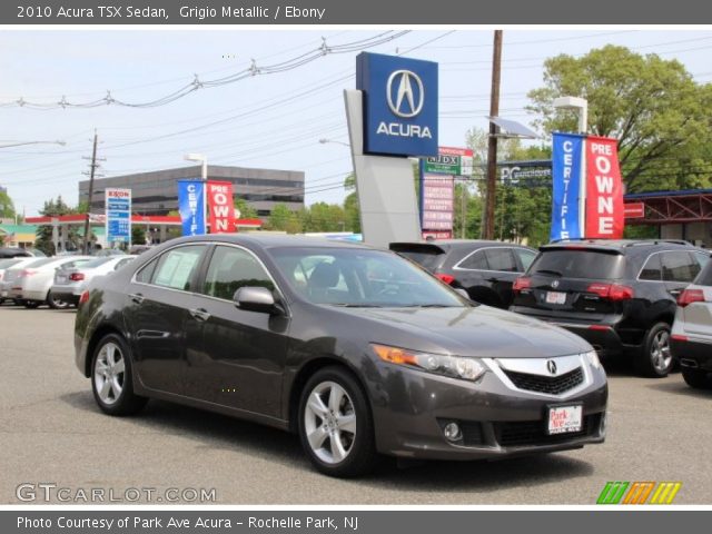 2010 Acura TSX Sedan in Grigio Metallic