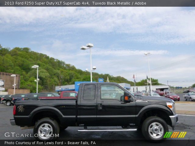 2013 Ford F250 Super Duty XLT SuperCab 4x4 in Tuxedo Black Metallic