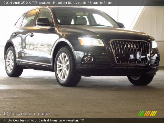 2014 Audi Q5 2.0 TFSI quattro in Moonlight Blue Metallic