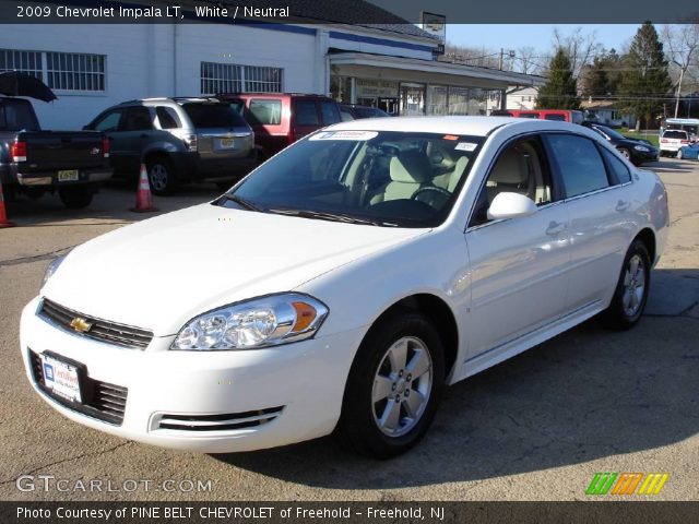 2009 Chevrolet Impala LT in White