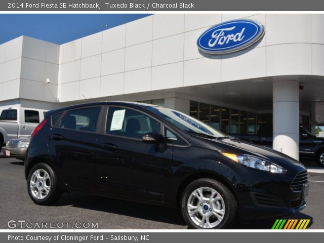 2014 Ford Fiesta SE Hatchback in Tuxedo Black