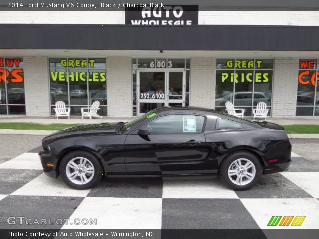 2014 Ford Mustang V6 Coupe in Black