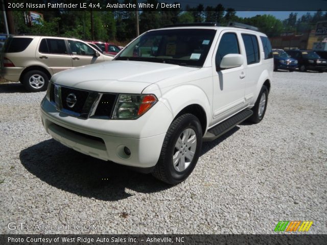 2006 Nissan Pathfinder LE 4x4 in Avalanche White