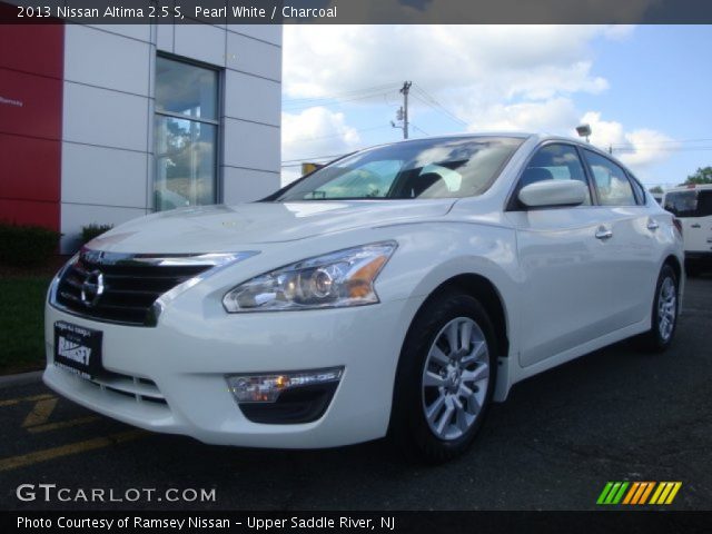 2013 Nissan Altima 2.5 S in Pearl White